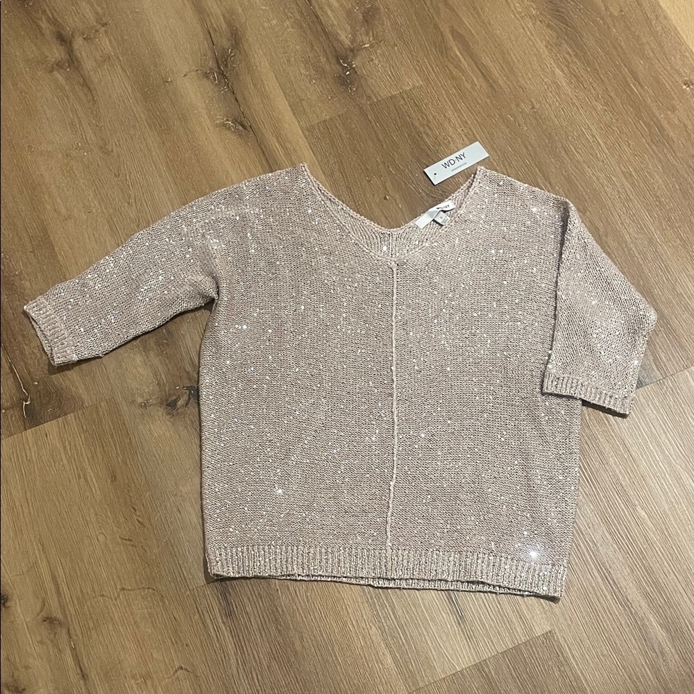 NWT, WD·NY NWT Dusty Pink Sequin Knit V-Neck Top, 3/4 Sleeve, Size S